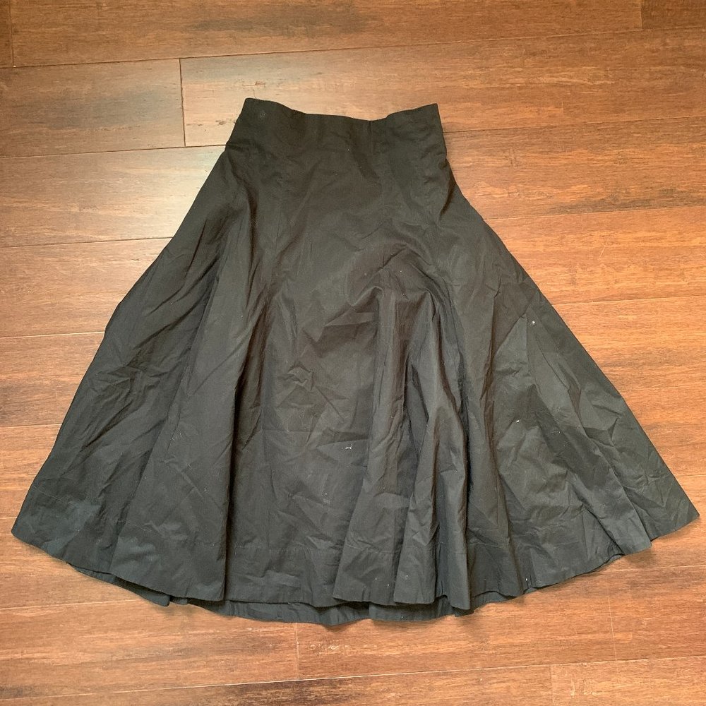 KNEE LENGTH FULL SKIRT